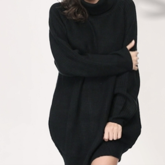 Oversized turtleneck sweater dress - Picture 2 of 12